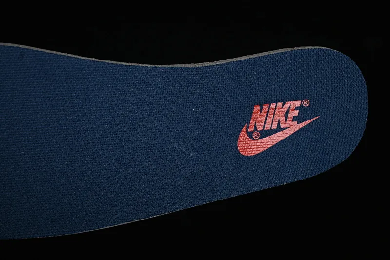All Categories Nk SB Dunk Series Nk SB Dunk Low Low-top sneakers Nk Dunk Low Panda Prank Wave Fisherman-Fishing in the Lake Blue Brown Low-top casual sneakers DD1391-400